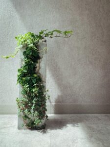 モルタル製の鉢植えフロアランプ-納品